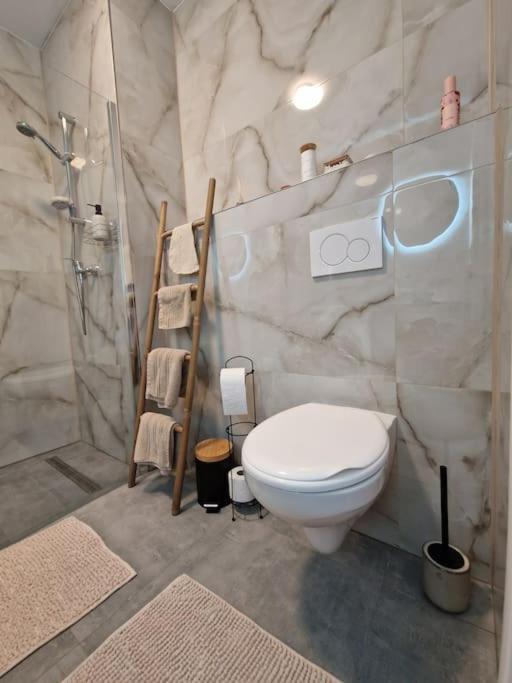 Apartman V Meste Братислава Екстериор снимка